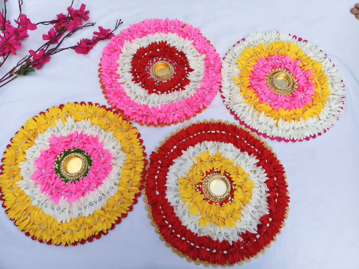 Round Rangoli mat with Fabric Gajra